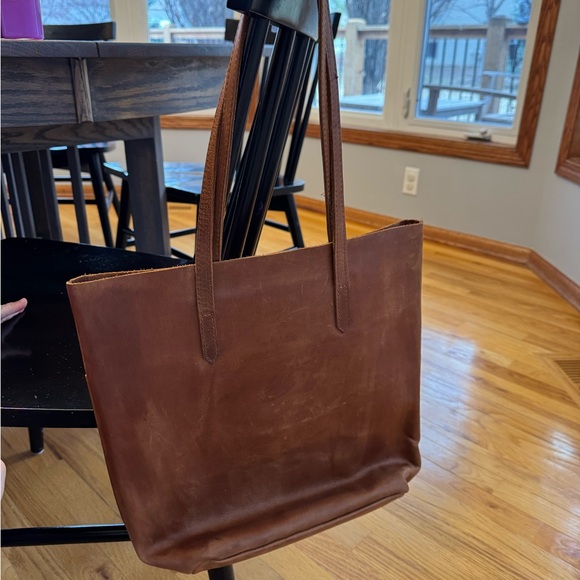 Able Brown Leather Tote Spacious Design - Picture 2 of 4